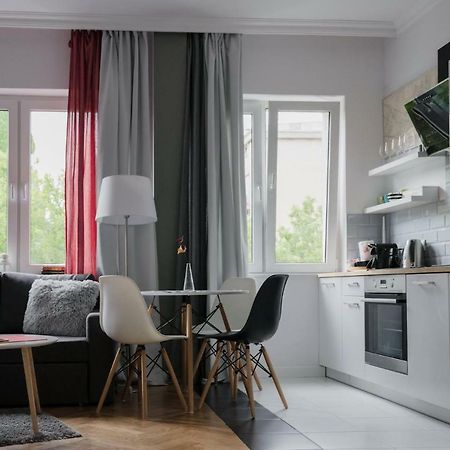 Aski Hoza Apartment Варшава Екстер'єр фото