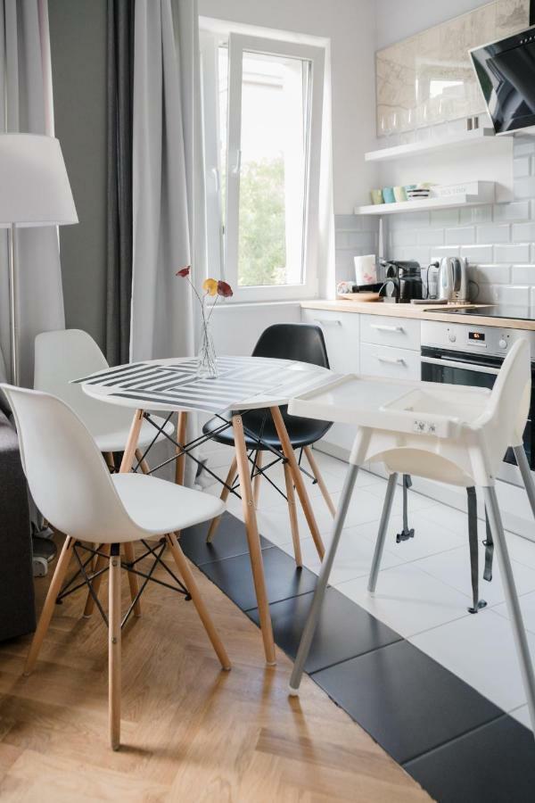 Aski Hoza Apartment Варшава Екстер'єр фото